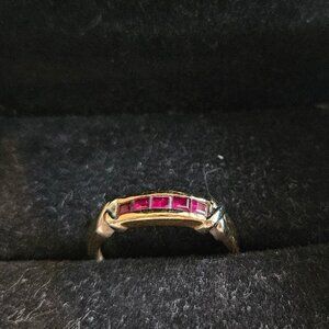 10K Yellow Gold 5 Stone Ruby Ring Size 7